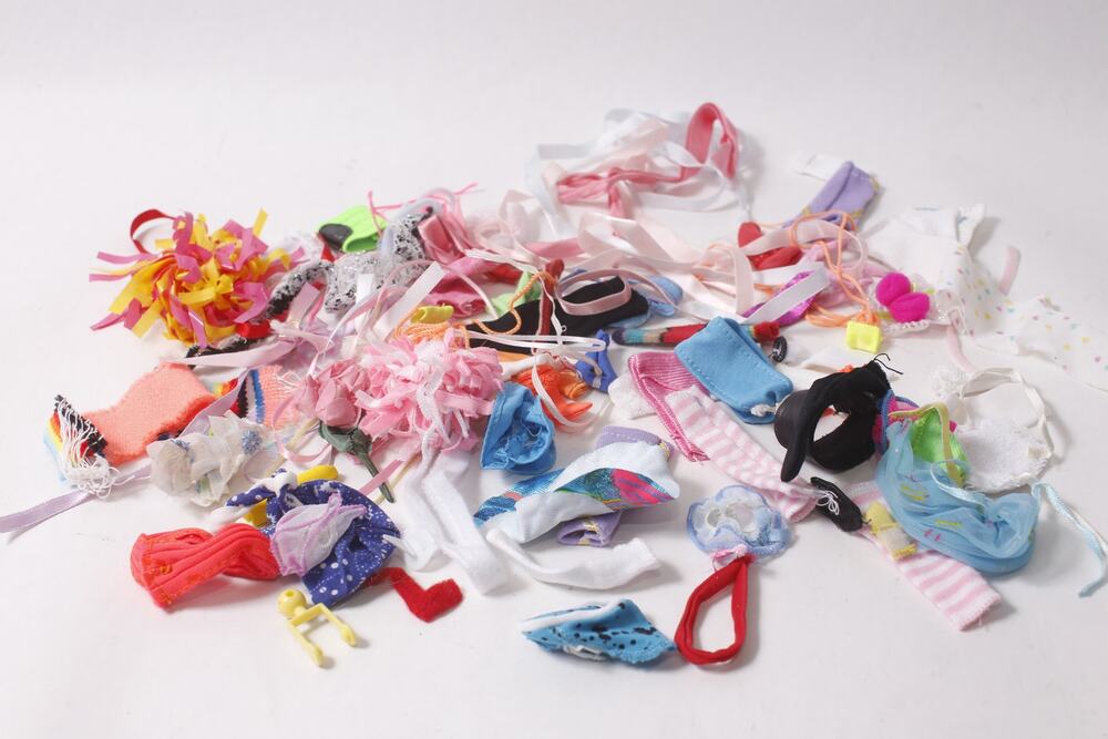 1980s 1990s Big Lot of Barbie Doll Clothes and Accessories ~ 260817-WH 1014